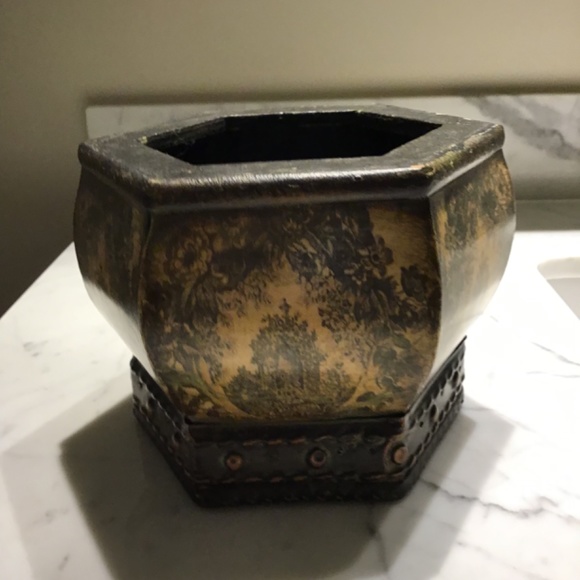 Urban Barn Decorative Ginger Jar - Picture 4 of 6